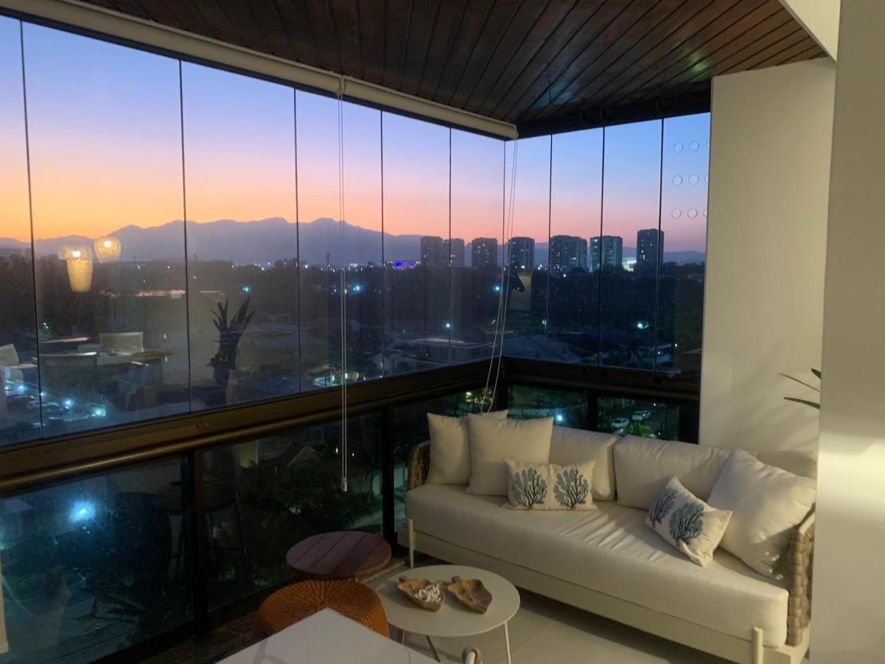 ריו דה ז'ניירו Lindo Apto No Melhor Lugar Da Barra Da Tijuca! Com Uma Vista De Tirar O Folego, Frente Para O Mar! Totalmente Equipado E Decorado Ao Lado Dos Melhores Hoteis E Quiosques Da Barra! Portaria 24H, Piscina, Sauna, Jacuzzi, Academia, Garagem, Wi-Fi, Lavan מראה חיצוני תמונה