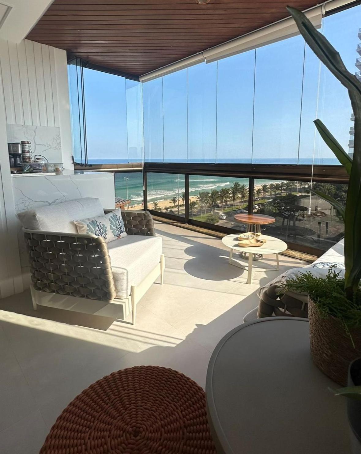 ריו דה ז'ניירו Lindo Apto No Melhor Lugar Da Barra Da Tijuca! Com Uma Vista De Tirar O Folego, Frente Para O Mar! Totalmente Equipado E Decorado Ao Lado Dos Melhores Hoteis E Quiosques Da Barra! Portaria 24H, Piscina, Sauna, Jacuzzi, Academia, Garagem, Wi-Fi, Lavan מראה חיצוני תמונה