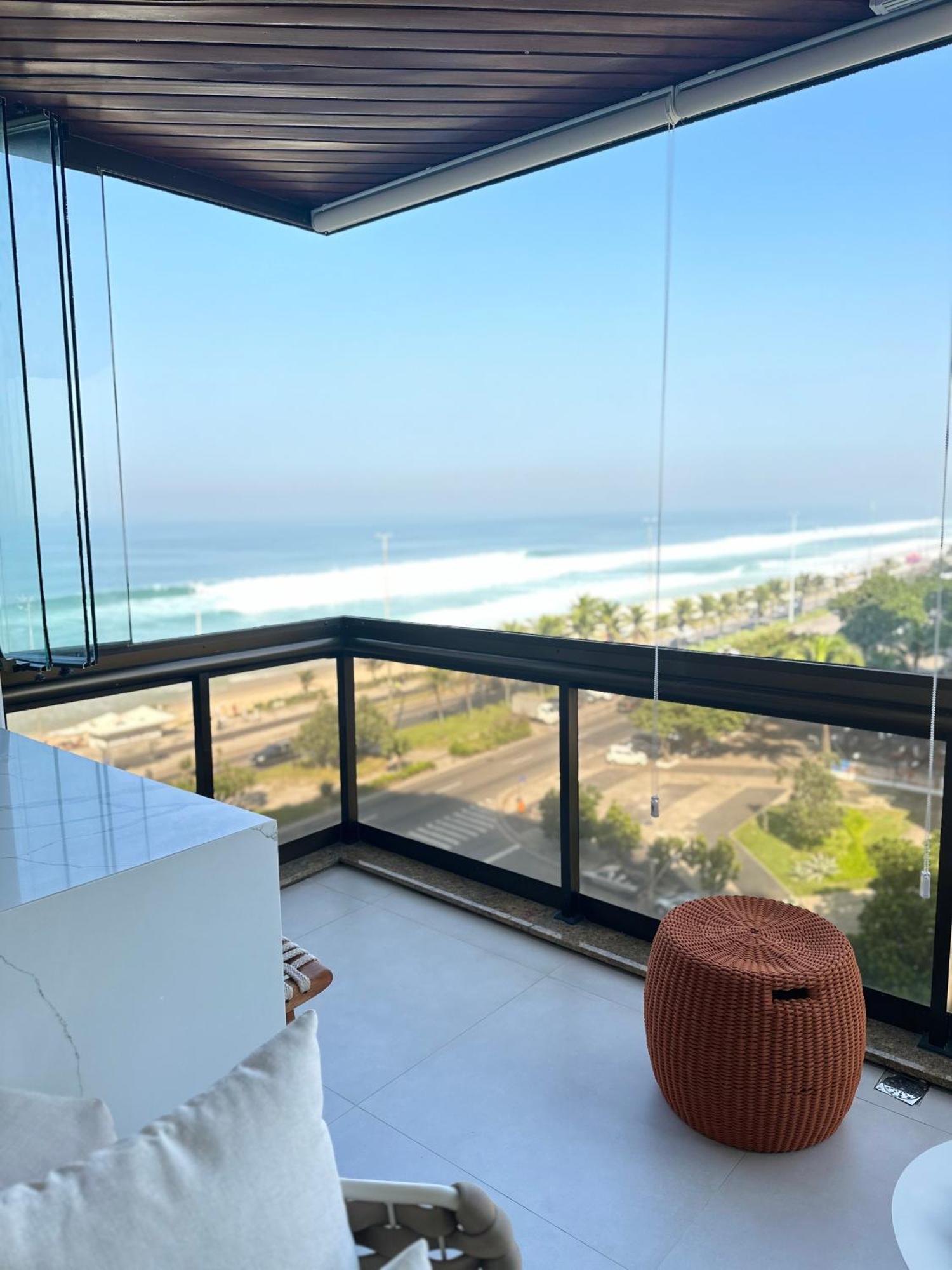 ריו דה ז'ניירו Lindo Apto No Melhor Lugar Da Barra Da Tijuca! Com Uma Vista De Tirar O Folego, Frente Para O Mar! Totalmente Equipado E Decorado Ao Lado Dos Melhores Hoteis E Quiosques Da Barra! Portaria 24H, Piscina, Sauna, Jacuzzi, Academia, Garagem, Wi-Fi, Lavan מראה חיצוני תמונה