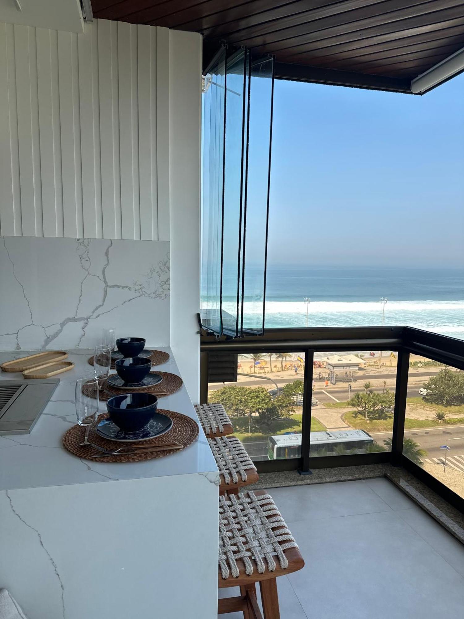 ריו דה ז'ניירו Lindo Apto No Melhor Lugar Da Barra Da Tijuca! Com Uma Vista De Tirar O Folego, Frente Para O Mar! Totalmente Equipado E Decorado Ao Lado Dos Melhores Hoteis E Quiosques Da Barra! Portaria 24H, Piscina, Sauna, Jacuzzi, Academia, Garagem, Wi-Fi, Lavan מראה חיצוני תמונה