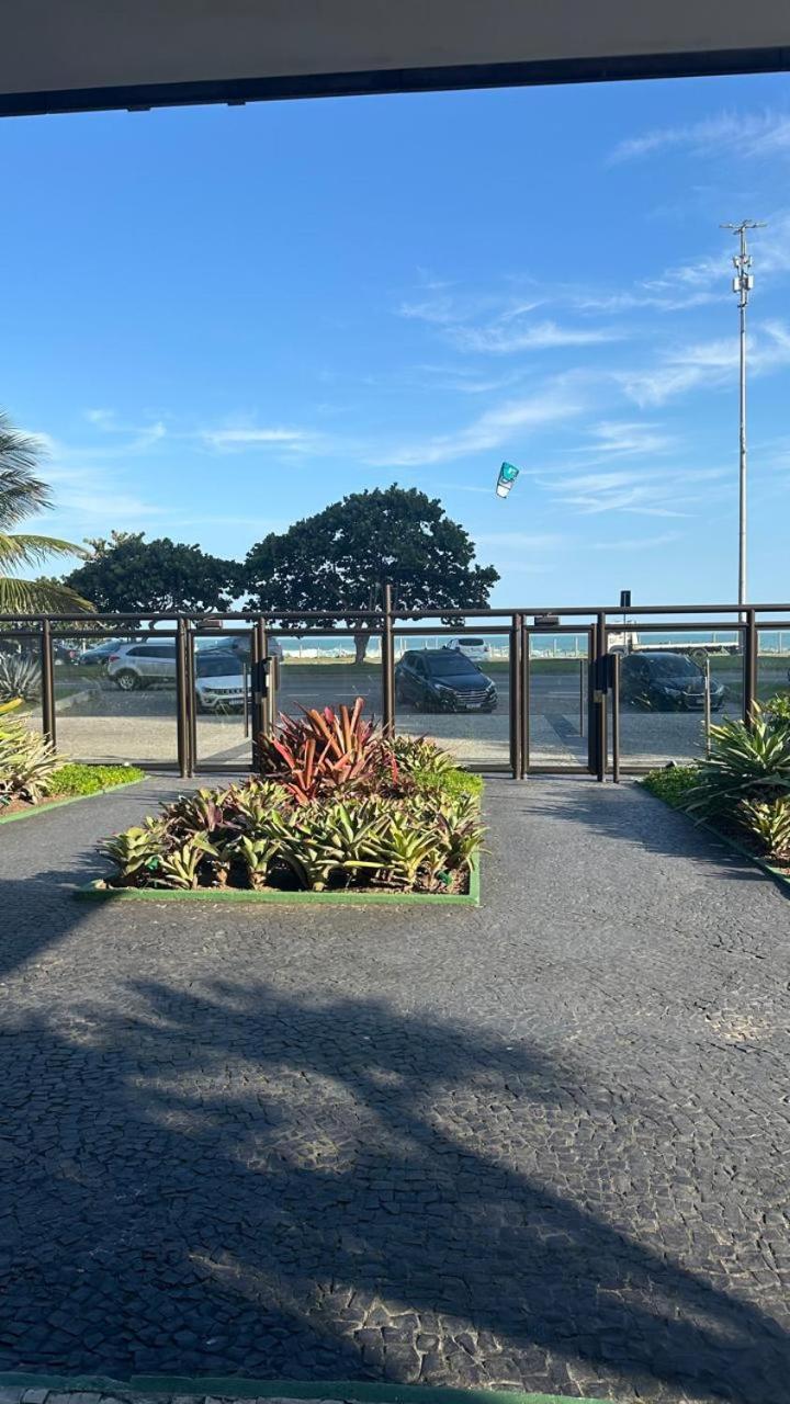ריו דה ז'ניירו Lindo Apto No Melhor Lugar Da Barra Da Tijuca! Com Uma Vista De Tirar O Folego, Frente Para O Mar! Totalmente Equipado E Decorado Ao Lado Dos Melhores Hoteis E Quiosques Da Barra! Portaria 24H, Piscina, Sauna, Jacuzzi, Academia, Garagem, Wi-Fi, Lavan מראה חיצוני תמונה